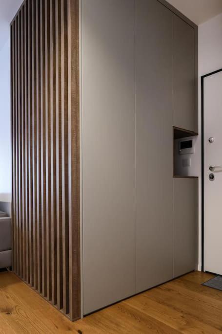 Luxury Vista Haven - Apt2, Free Parking Apartmán
